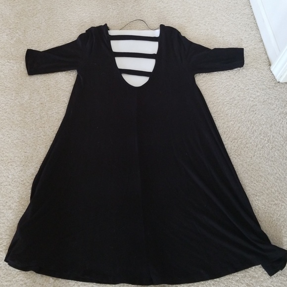 Dress - Picture 2 of 2